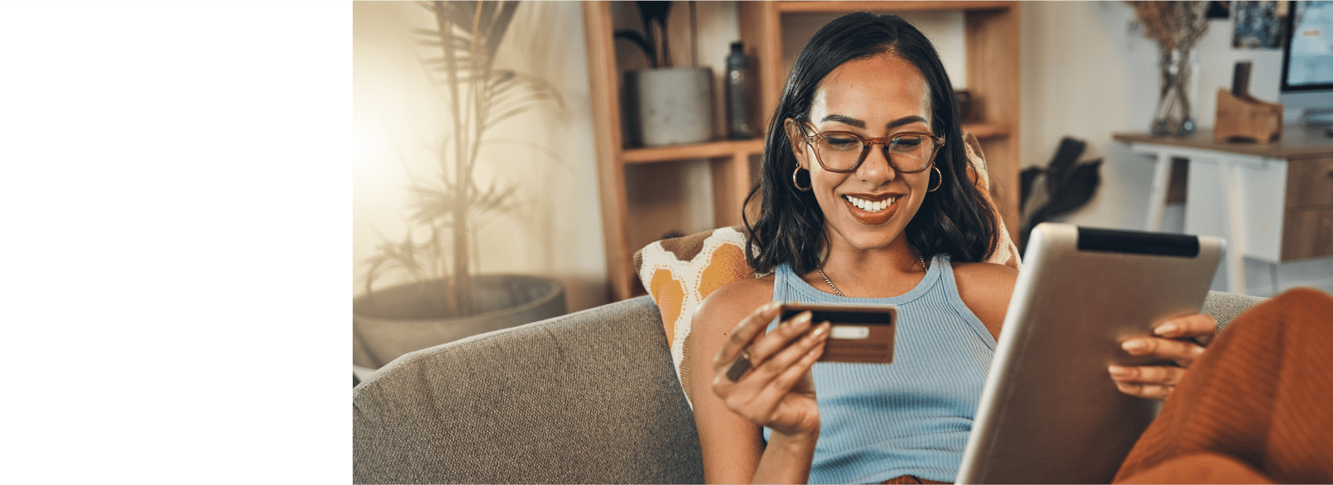 ONLINE-PAYMENTS-HERO_desktop-1920x698-1-min